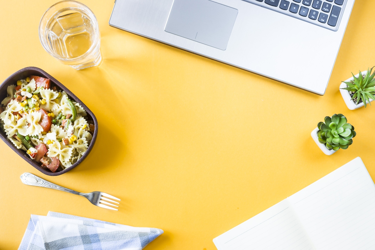 Pranzo in ufficio: consigli per prepararlo e mangiare sano - Melarossa