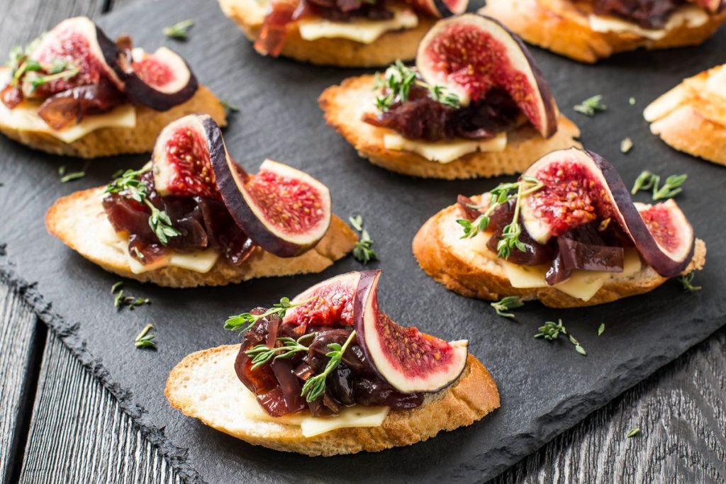 Calorie del fico: quante sono e fa ingrassare? 1 Bruschette con i fichi
