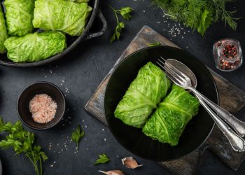 Involtini di verza, un secondo ricco e goloso