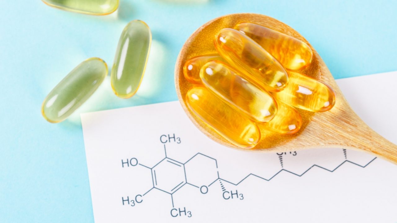Olio di fegato di merluzzo: cos'è, proprietà e benefici, usi,  controindicazioni