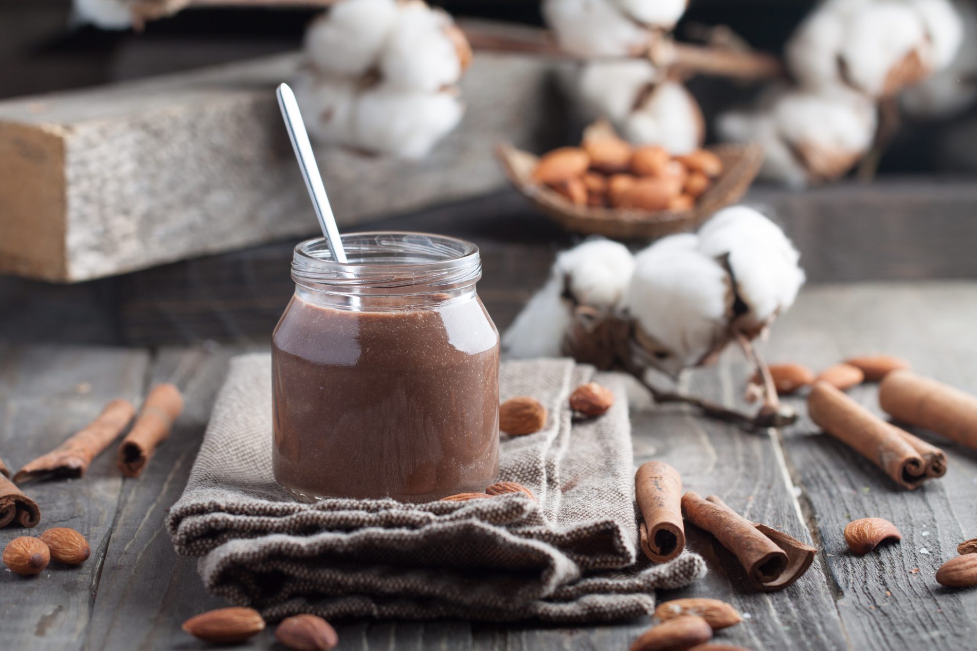 budino al cacao con farina di castagne e pinoli