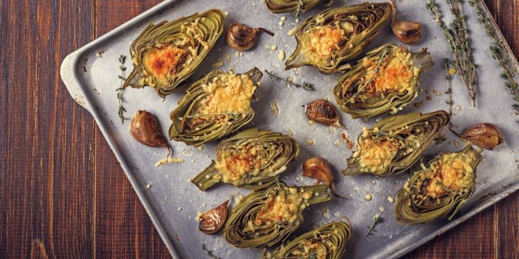 Carciofi ripieni al forno saporiti e leggeri