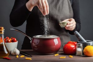 Sale iposodico: cos’è, valori nutrizionali, benefici, come usarlo controindicazioni