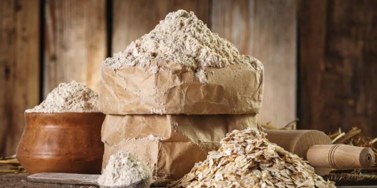 farina d'avena: cos'. benefici, come farla in casa, ricette