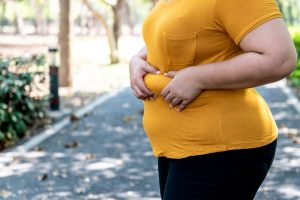 Obesità: cos’è, cause, sintomi, come curarla e prevenirla negli adulti e nei bambini