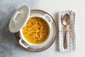 Passatelli in brodo, prepara il primo della tradizione romagnola