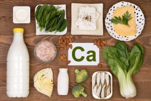 Nutrizione 8 Calcio (minerale): che cos’è, fabbisogno nutrizionale, alimenti ricchi, carenze ed eccessi, integratori