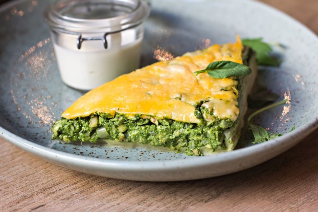 Erbazzone, la tradizionale torta di verdure emiliana 3 Erbazzone