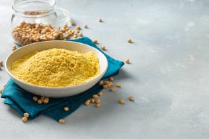 Farina di ceci: ricette, proprietà nutrizionali e come farla in casa