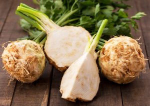Sedano rapa: cos’è, proprietà e valori nutrizionali, benefici, come cucinarlo, usi in cucina