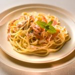 Spaghetti con prosciutto crudo ricetta