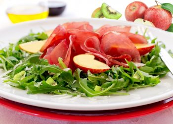 insalata di misticanza e bresaola