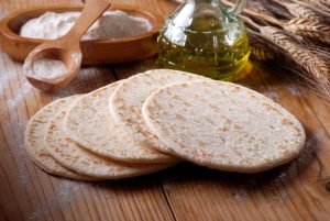 Piadina: storia, impasto e ricetta originale romagnola