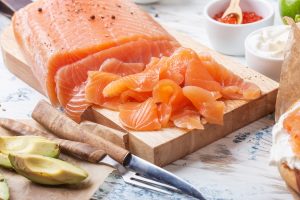 Salmone affumicato: calorie, ricette e proprietà