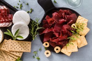 Bresaola: calorie, valori nutrizionali e ricette sane e veloci