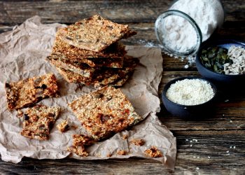 farina di farro: proprietà, benefici, valori nutrizionali, come farla in casa, ricette e controindicazioni