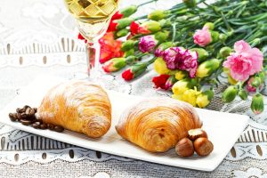 Sfogliatelle, scopri come fare a casa il dolce tipico di Napoli