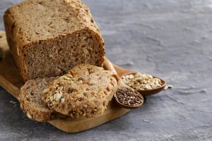 Pane proteico: benefici, ingredienti e la ricetta da fare in casa