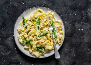 pasta con asparagi