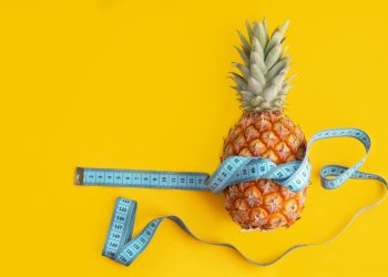 dieta dell'ananas: cos'è, come funziona, cos mangiare. menu per 3 giorni, rischi e parere del nutrizionista