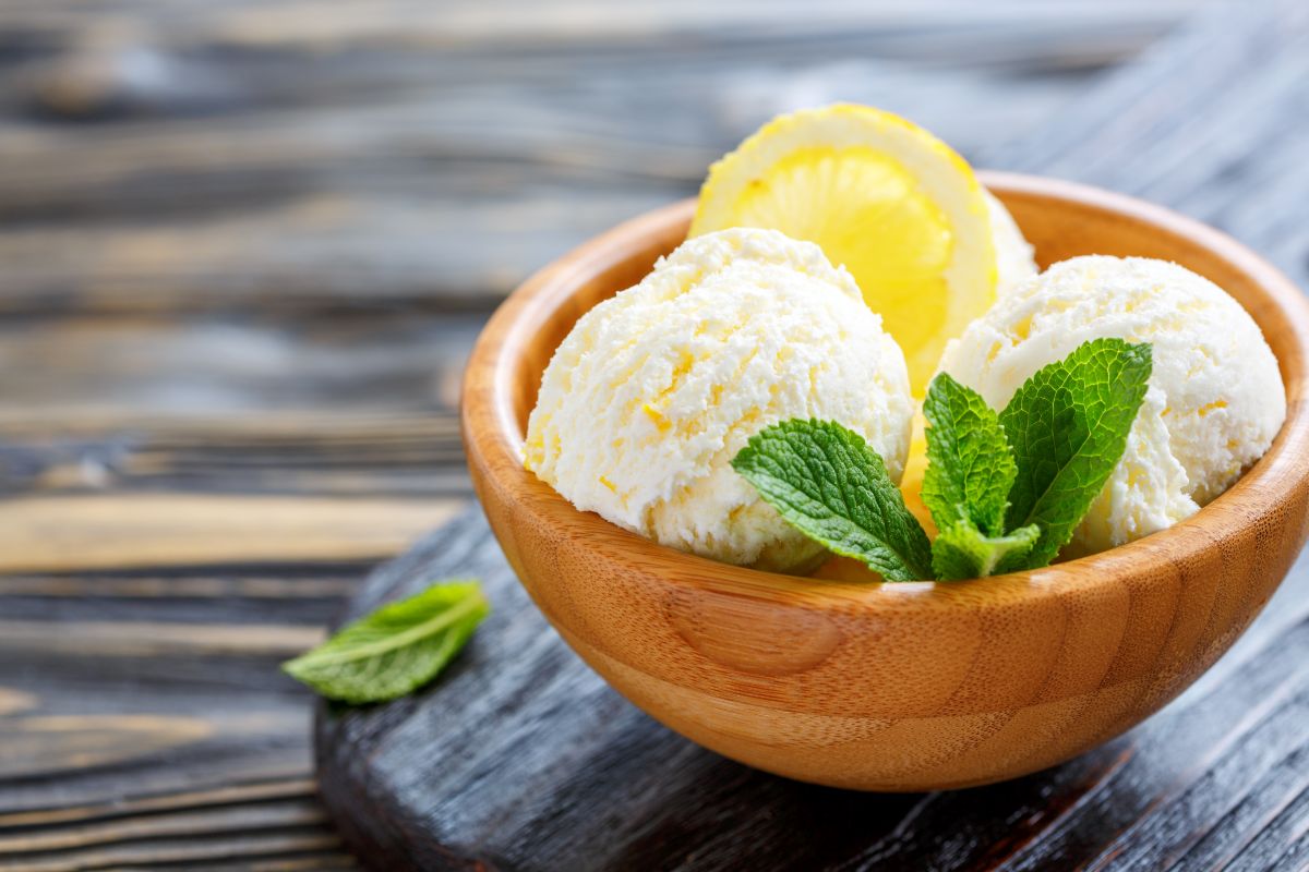 gelato al limone nelle diete e nei menù