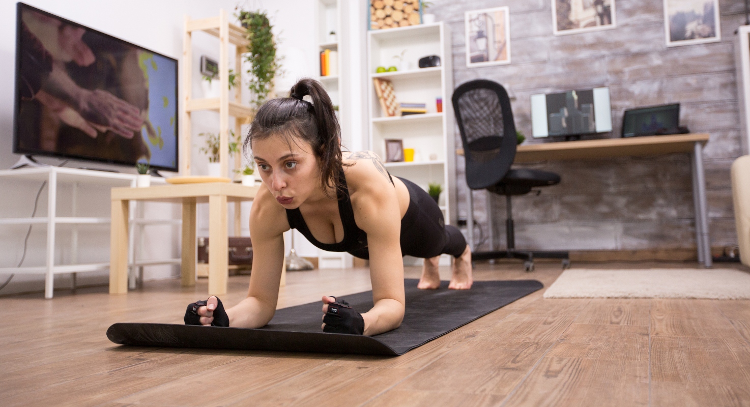 maniglie dell'amore: low plank