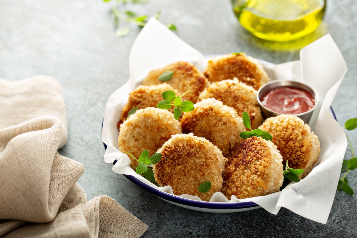 Polpette di pollo con salsa ai peperoni: la ricetta