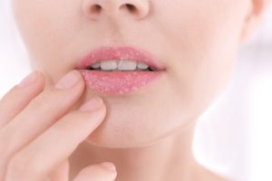 Scrub labbra: ricette fai da te e i migliori prodotti sul mercato
