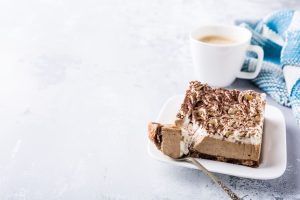 Semifreddo al caffè: la ricetta facile senza uova e panna