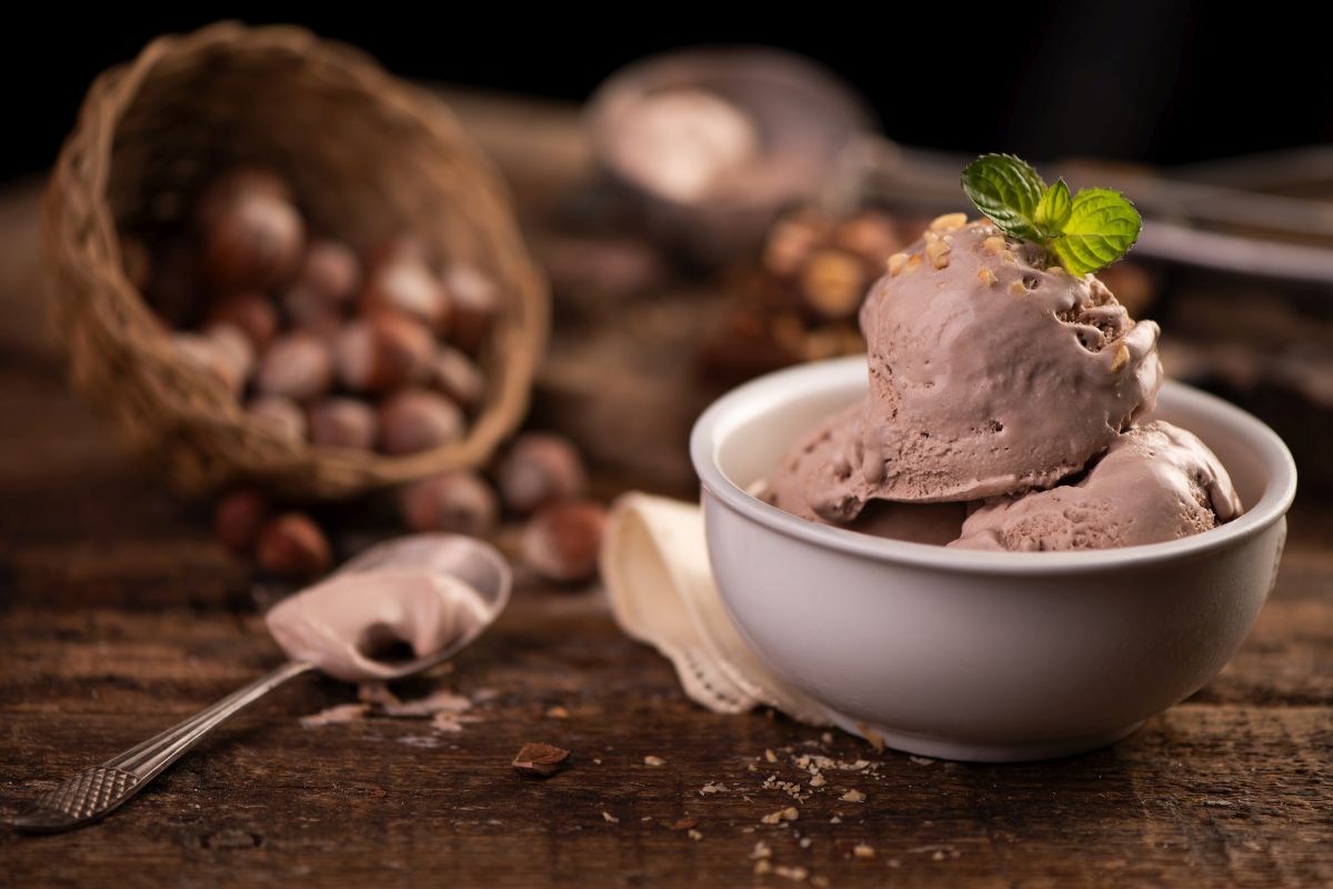 gelato alla nocciola