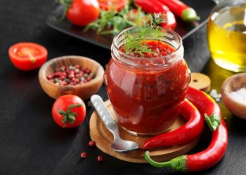 marmellata di peperoncino, dolce e piccante