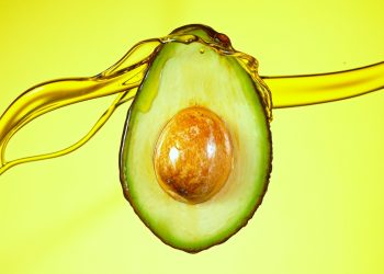 olio di avocado: cos'è, benefici e proprietà, usi, come prepararlo in casa, usi in cucina
