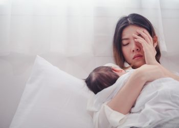 Depressione post partum: che cos'è, sintomi, cause, cosa fare, cure e prevenzione