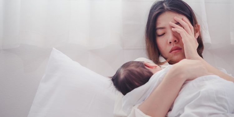 Depressione post partum: che cos'è, sintomi, cause, cosa fare, cure e prevenzione