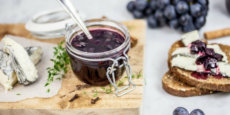 Marmellata di uva, dolce e versatile