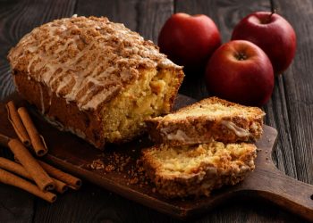 Plumcake alle mele, un dolce fatto in casa goloso e facile