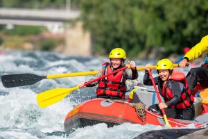 Rafting: una disciplina fluviale adatta a tutti: cos’è, tecniche e strumenti, benefici e controindicazioni