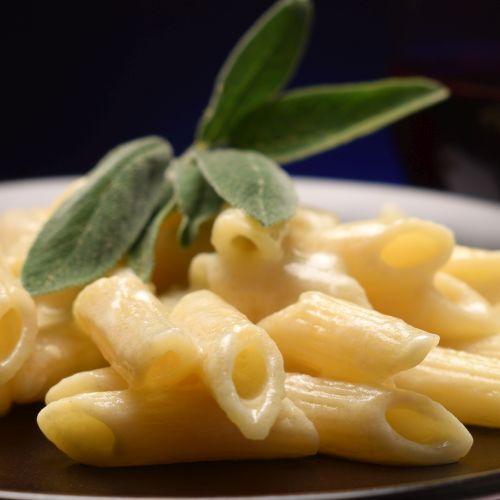 Pasta burro e salvia: ricetta tradizionale facilissima - Melarossa