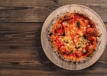pizza con lievito madre ricetta e suggerimenti