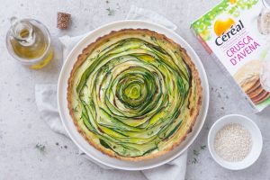 Torta salata di crusca con zucchine, un piatto unico leggero e gustoso