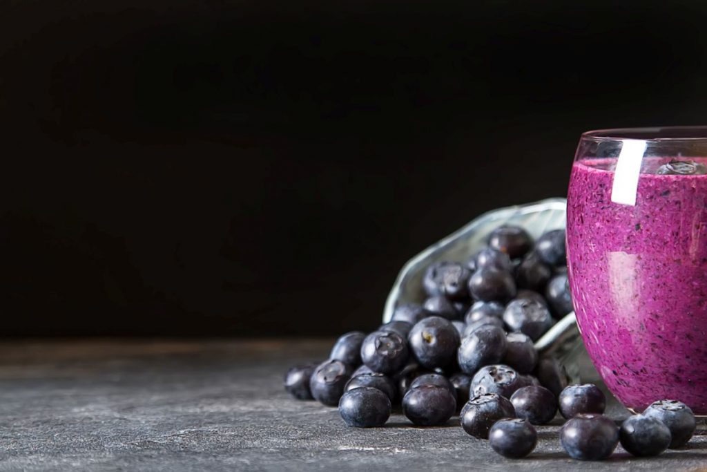 Benefici Del Succo Di Mirtillo Nero Succo di mirtillo: ricetta, proprietà e benefici - Melarossa