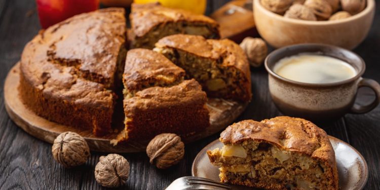 Torta di mele e cioccolato il dolce perfetto per la prima colazione