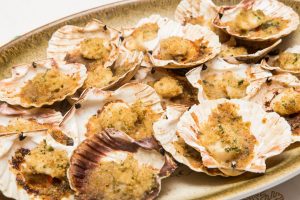 Capesante gratinate, un secondo dal gusto delicato