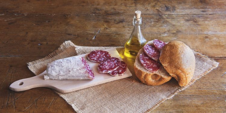 salame Cacciatore Italiano: che cos'è, storia, valori nutrizionali, benefici, ricette