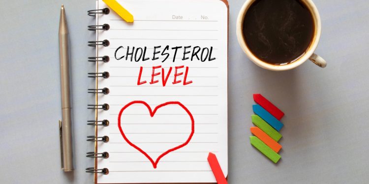 come abbassare il colesterolo: dieta, cosa mangiare e cosa evitare, rimedi naturali e quando usare i farmaci