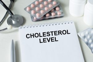 Colesterolo basso: valori, cause, sintomi e rischi dell’ipocolesterolemia