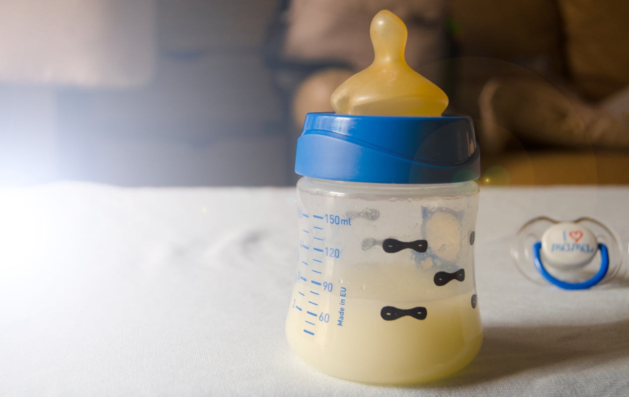 colostro: benefici per il neonato