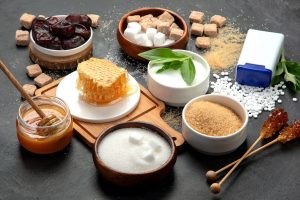 Come sostituire lo zucchero: i sostituti sani in cucina