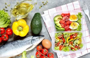 Dieta senza carboidrati: come funziona e cosa mangiare, esempio di menù, limiti e controindicazioni