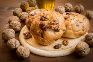 La ricetta del pane alle noci fatto in casa